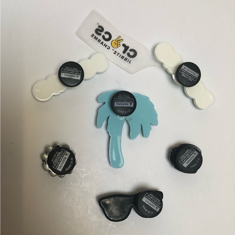Added 2 More and Box - Crocs Jibbitz (4) NWOT - Picture 11 of 13
